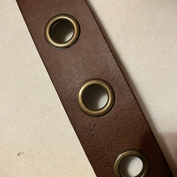 Rare Ladies Levi’s Strauss Belt w Coat Of Arms Buckle XL - Picture 3 of 7